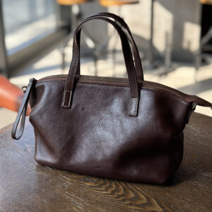 "Artisan Bark" – Italian Cowhide Leather Crossbody Bag with Tree-Bark Texture