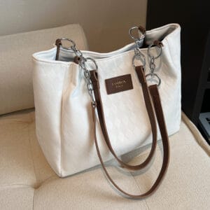 Stella Geometric Chain Tote – Sophisticated Everyday Shoulder Bag