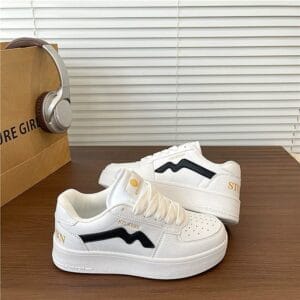 The Retro Courtyard Leather Sneaker